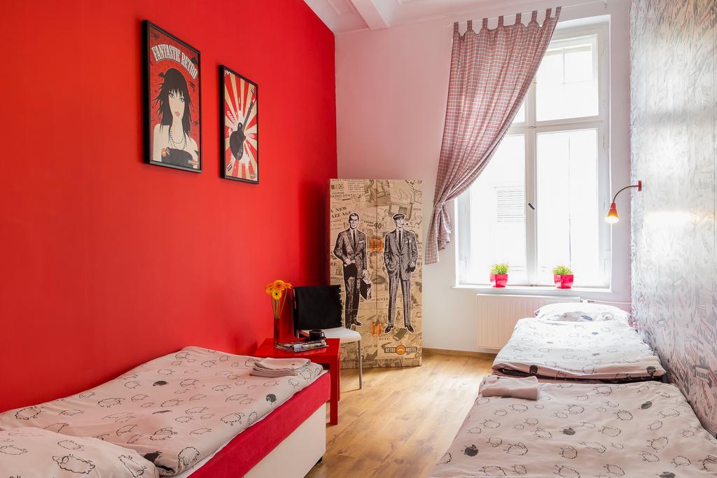 Retro Hostel Poznań Rom bilde